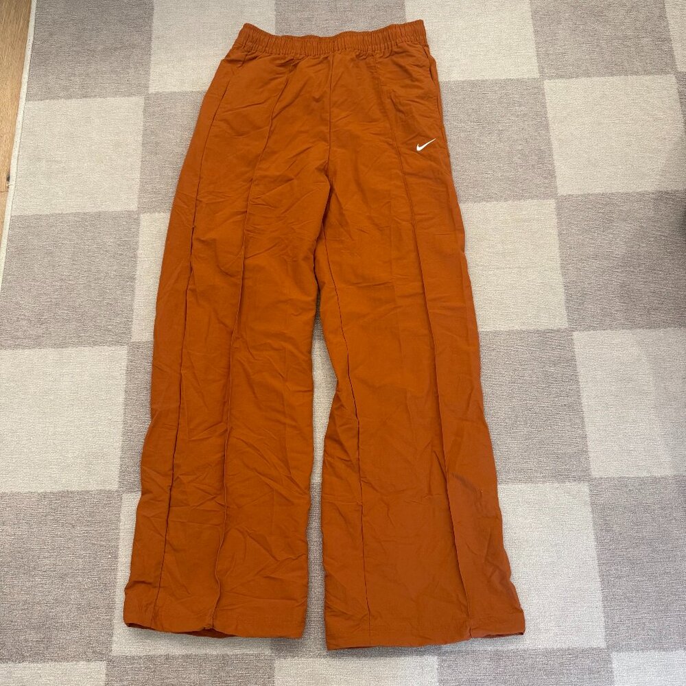 🔥 Nike Women’s Athletic Pants – Burnt Orange 🔥
